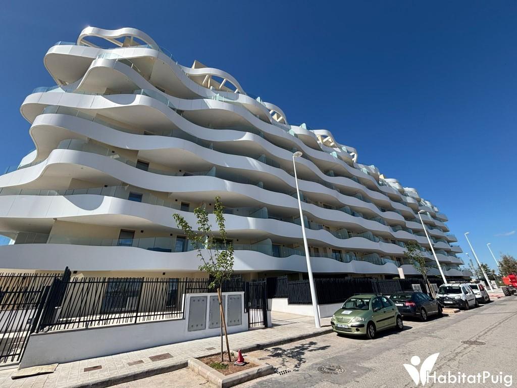 Apartamento a estrenar en alquiler en la playa de El Puig con garaje