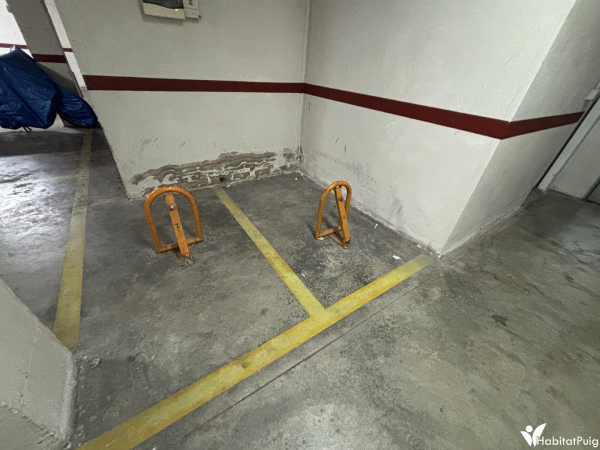 Plaza de garaje para moto en venta en El Puig