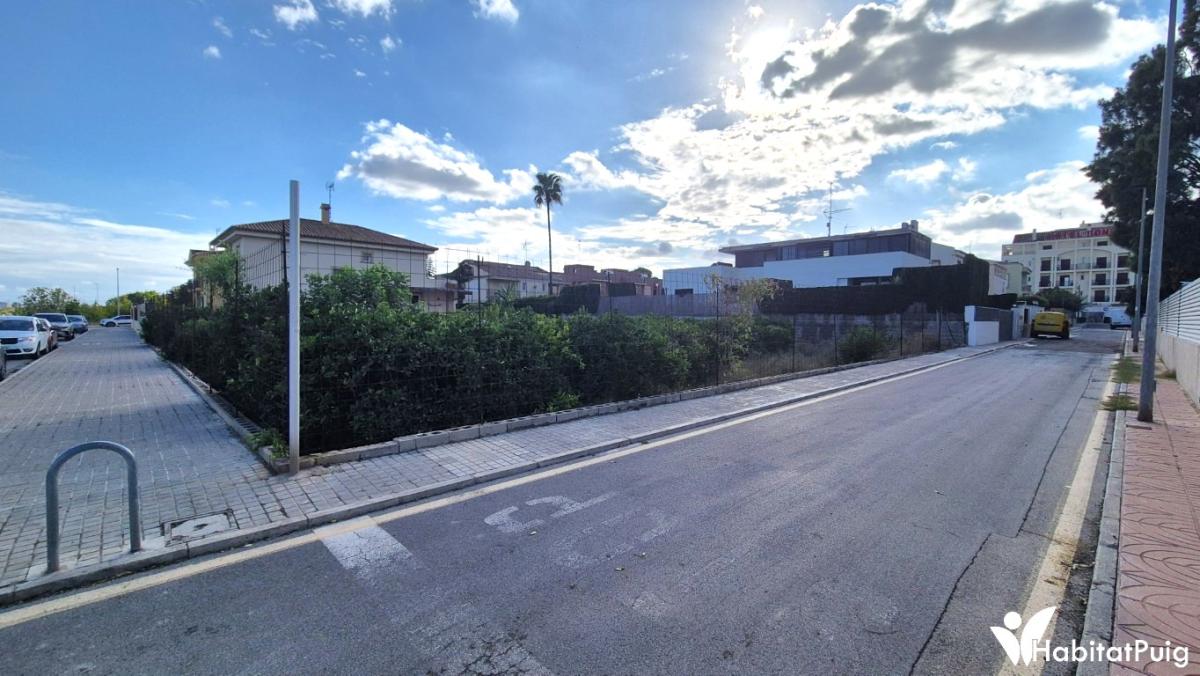 Solar Urbano esquinero en venta en El Puig