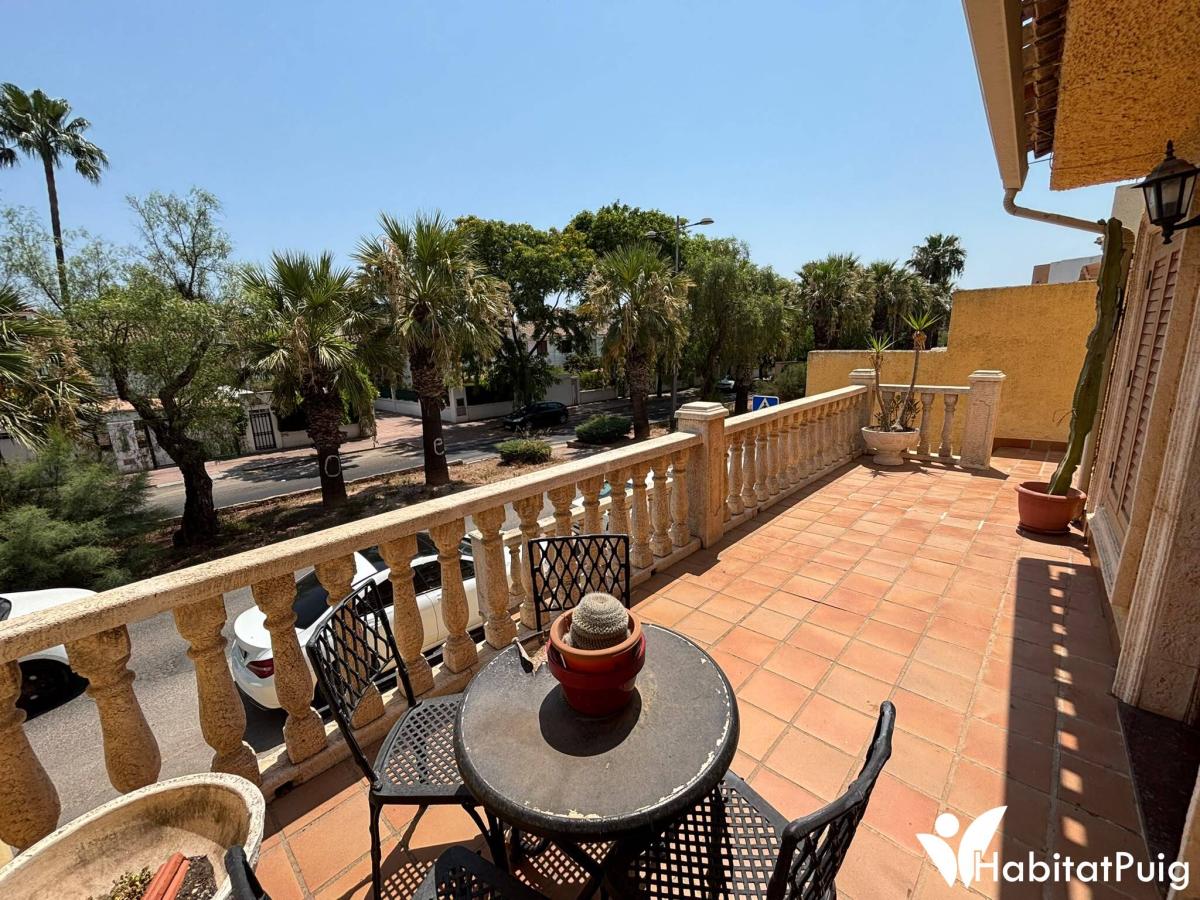 Chalet adosado en alquiler en El Puig