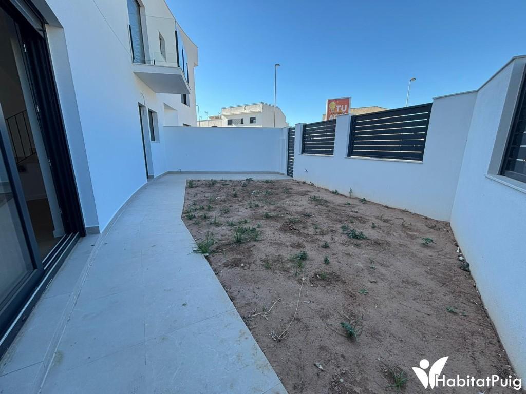 Adosado de obra nueva en alquiler en El Puig
