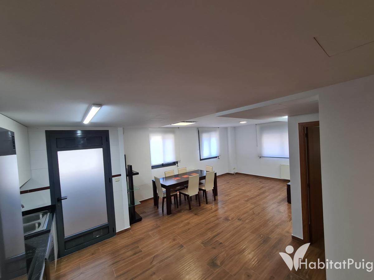 Piso en alquiler con garaje y piscina en El Puig