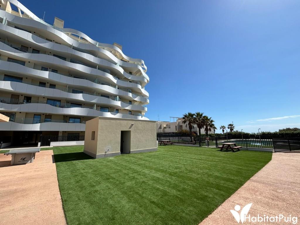 Apartamento a estrenar en alquiler en la playa de El Puig con garaje