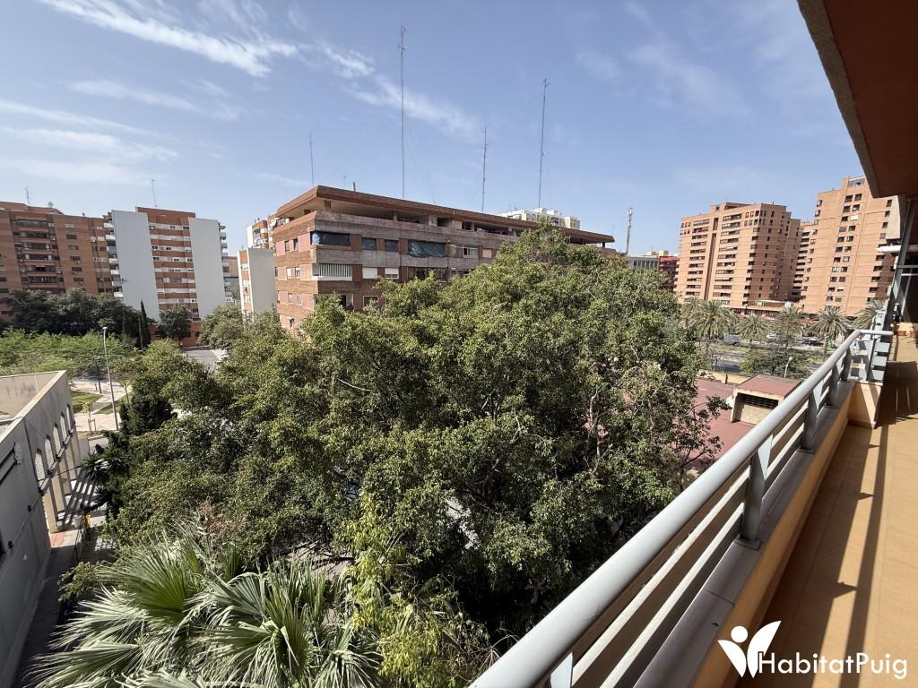 EXCELENTE PISO EN VENTA EN VALENCIA