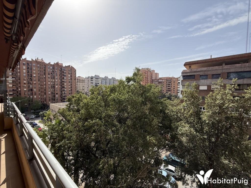 EXCELENTE PISO EN VENTA EN VALENCIA
