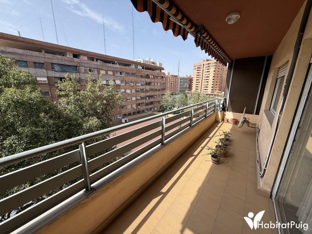 EXCELENTE PISO EN VENTA EN VALENCIA