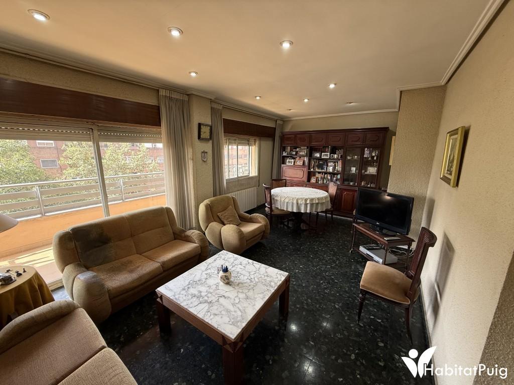 EXCELENTE PISO EN VENTA EN VALENCIA