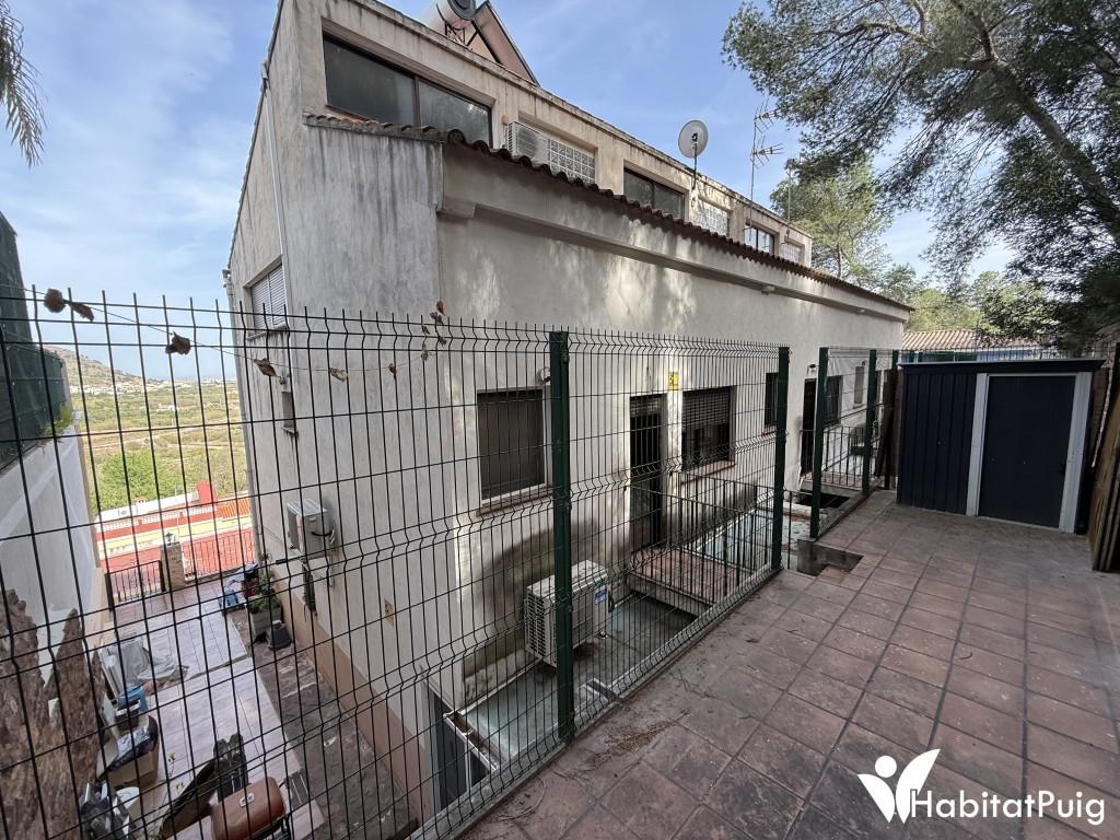 CHALET PAREADO EN GILET