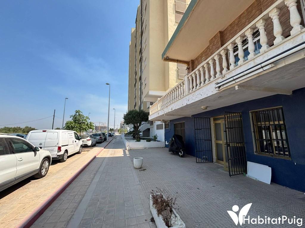 LOCAL COMERCIAL EN PLAYA DE EL PUIG