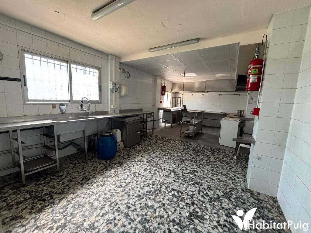 LOCAL COMERCIAL EN PLAYA DE EL PUIG